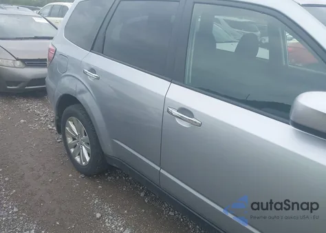 2012 Subaru Forester 2.5X Premium z USA, uszkodzony, nr VIN JF2SHBDC1CH451091